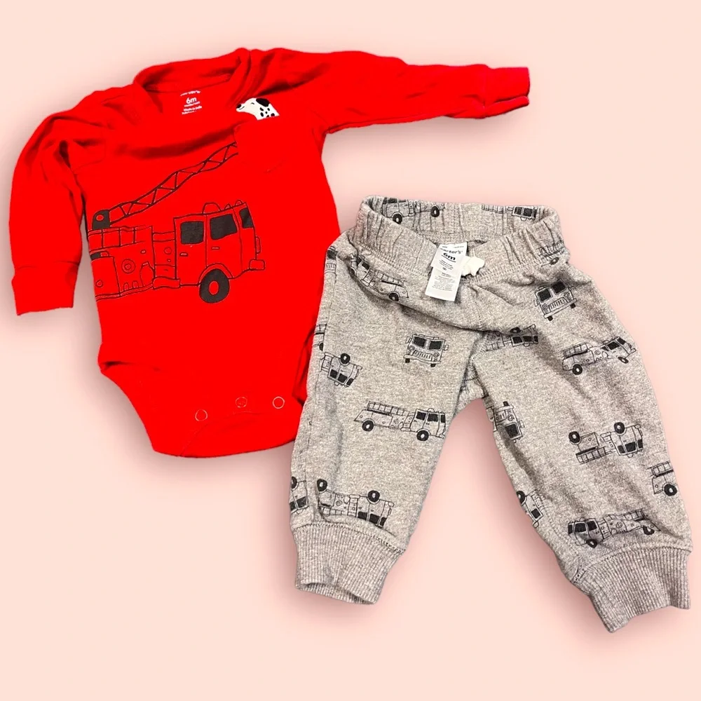 🎉HP🎉 Carter’s Boys 6 Month Bundle of EIGHT 👶🏼👩🏽‍🍼🧑🏻‍🍼 - Picture 4 of 11